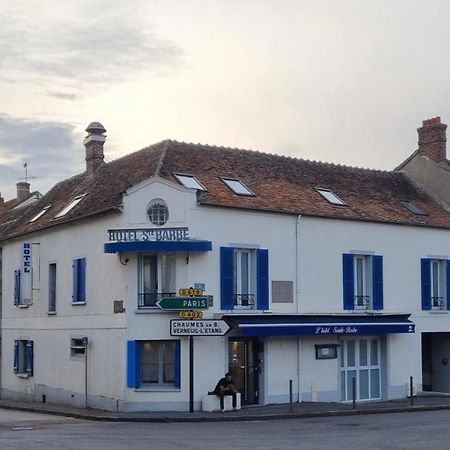 Hôtel Sainte-Barbe Guignes-Rabutin Exterior foto